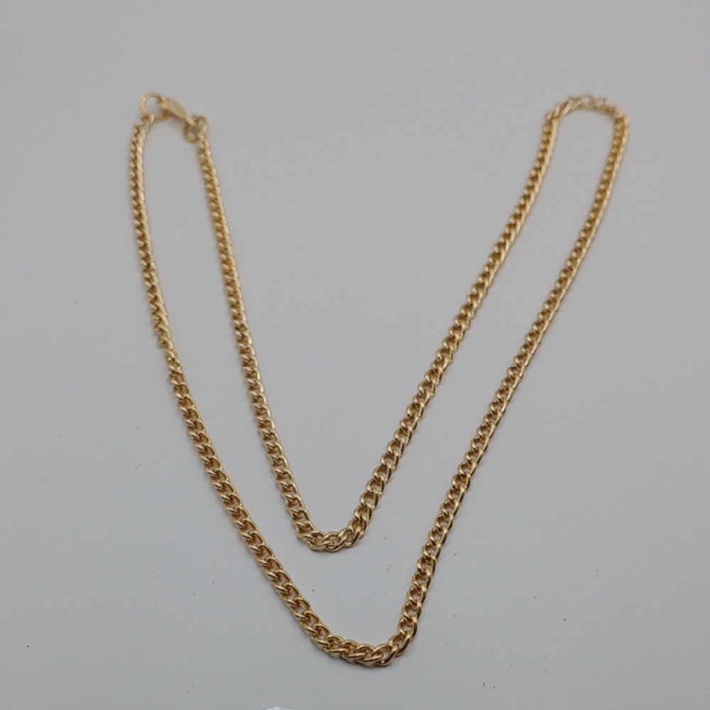 Hong Kong Classic Gold Tone Necklace with Polished Finish